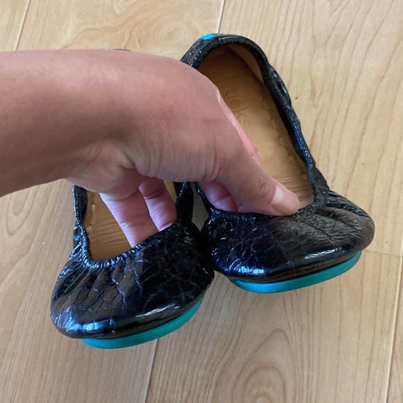 Size 7 Tieks Obsidian Black - Picture 6 of 9